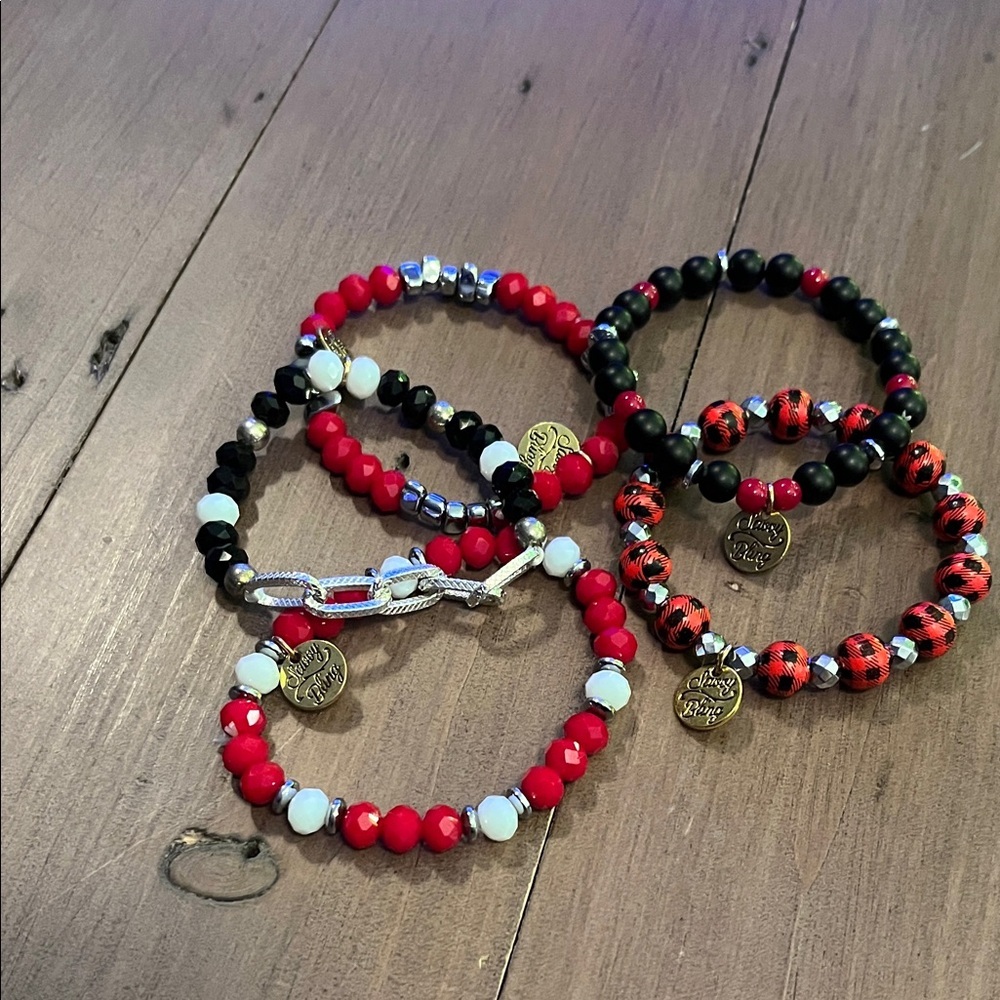 Red and Black Beaded Bracelets Set​
